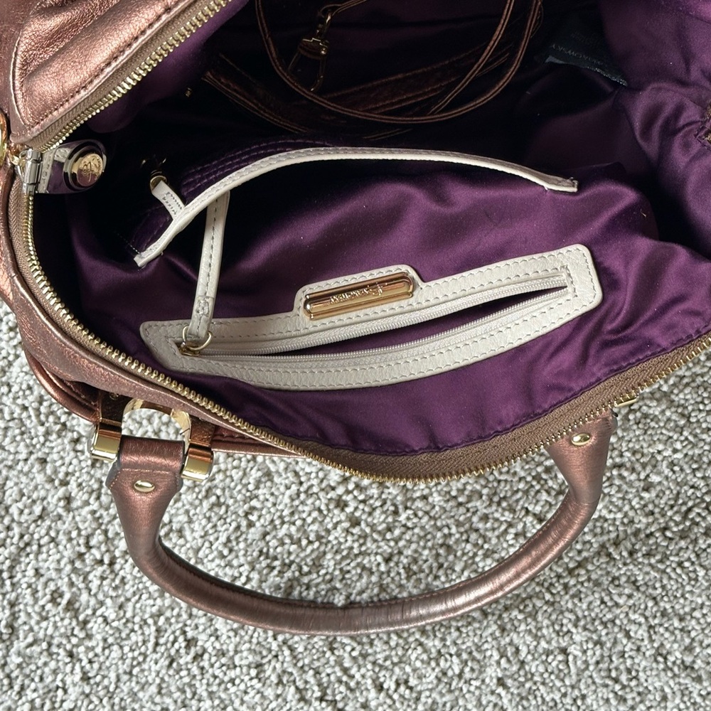 Makowski purse. EUC gold/metallic leather with gold hardware, purple lining!💖 - Picture 9 of 12